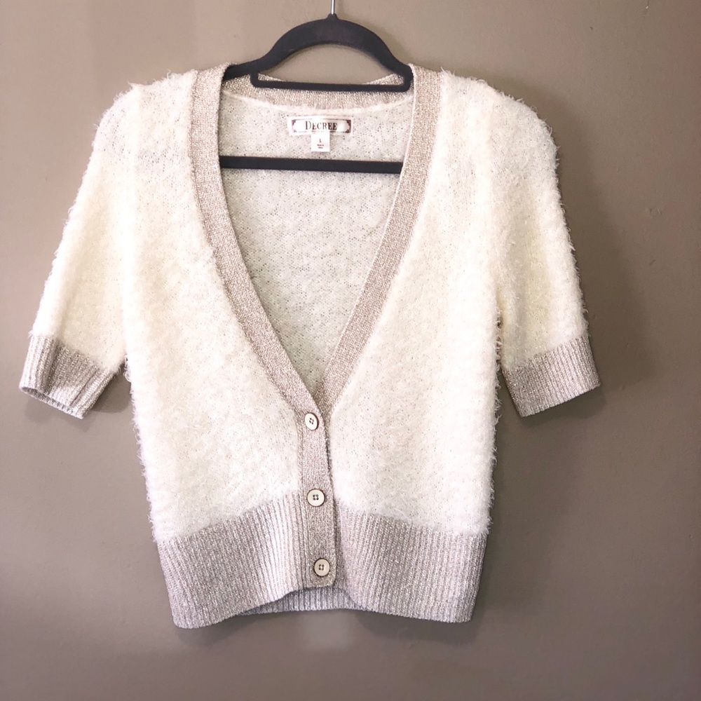 Decree shortsleeved cropped sweater